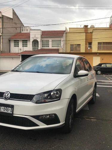 Volkswagen Vento 1.6 Confortline Mt