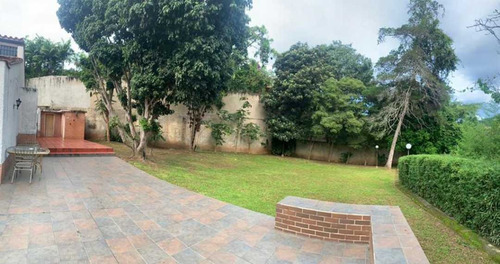 Imagen 15 de 19 de Vendo Casa 860m2 6h+s/5b+s/27p Cerro Verde 2626