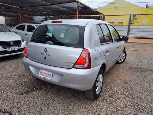 Imagen 3 de 14 de Renault Clio Mio Confort 5p