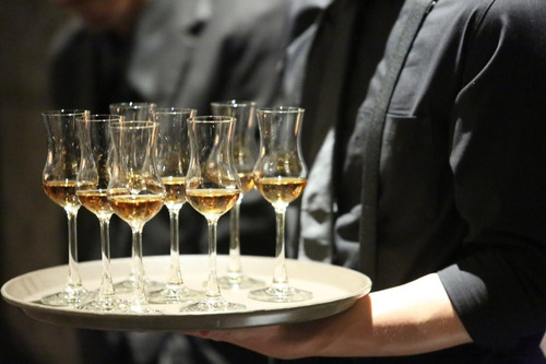 Imagen 4 de 9 de Whisky Johnnie Walker Blue Label Ghost & Rare 750ml Estuche