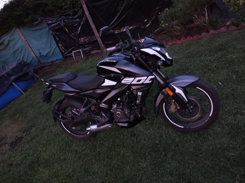 Imagen 4 de 16 de Bajaj Rouser Ns200