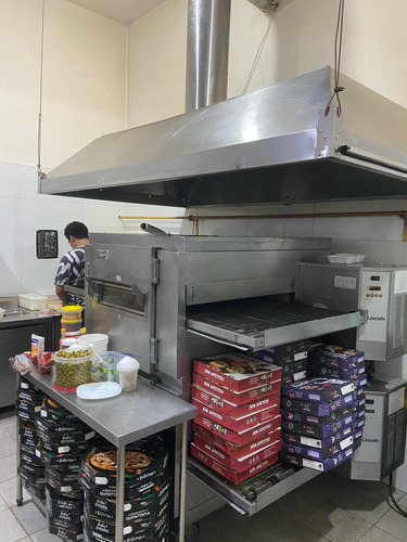 Vendo Pizzaria Muito Bem Montada Faturamento 40 A 50 Mil Mês