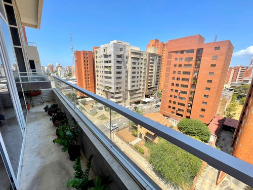 Imagen 3 de 27 de Av-1020 Zona Este Penthouse Edificio Alfa Sector La Lago