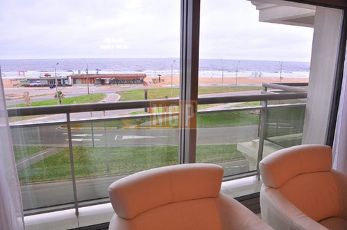 Imagen 20 de 30 de Apartamento En Brava, 3 Dormitorios