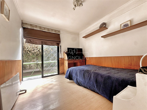 Casa En Venta De 5 Dorm. En Las Condes