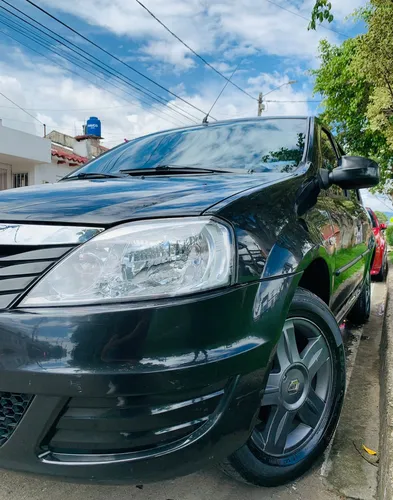 Renault Logan Expression 2012