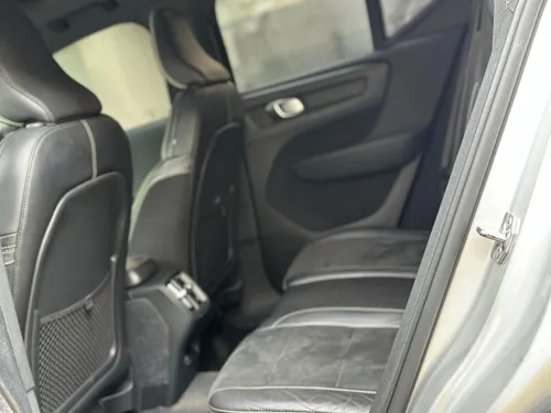 Volvo XC40 R-DESIGN FWD