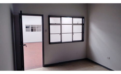 Oficina En Arriendo, Restrepo