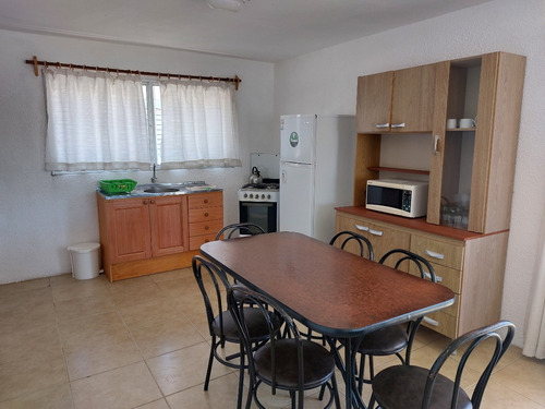 Dueño Alquila Casas Y Apartamentos En Piriápolis En La Rambla Frente Al Mar 5000 Pesos El Fin De Semana Bloque #5