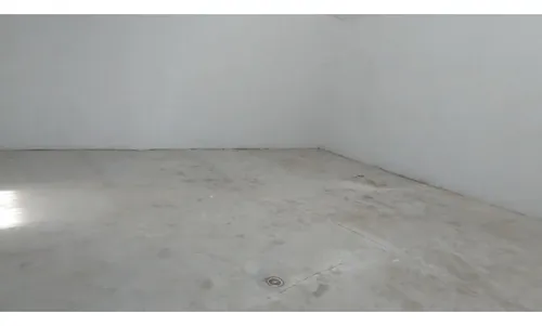 Se Arrienda Local Comercial En Copacabana.