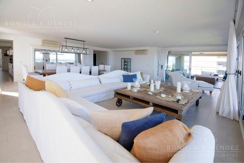 Villa Brava Torre 1, 3 Suites, Toilette, Dependencia De Servicio, Parrillero Propio.
