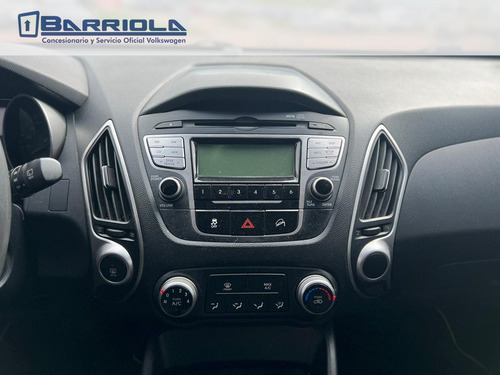 Imagen 19 de 25 de Hyundai Tucson 2wd Gl 6a/t Excelente Estado! - Barriola