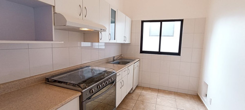 Imagen 3 de 19 de Renta Departamento De Doble Altura Con Family Room En Cuajim