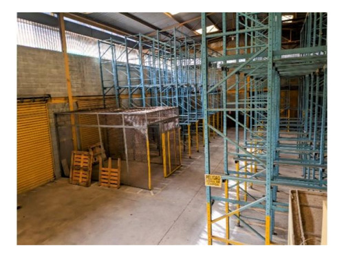 Aquiler Galpón 1200m2 Palo Verde 8574
