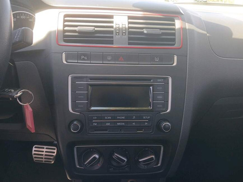 Volkswagen Fox 1.6 MSI PEPPER 16V FLEX 4P AUTOMATIZADO