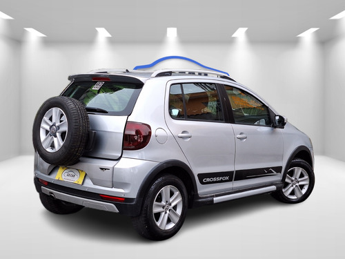 Volkswagen Crossfox 1.6 MI 8V FLEX 4P MANUAL