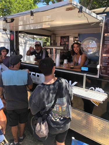 Imagen 3 de 5 de Alquiler Beertruck ( No Foodtruck ) Carro Cervecero