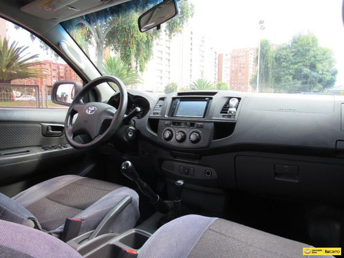 Imagen 12 de 25 de Toyota Hilux 2.5 4x4