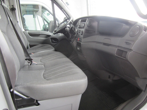 Imagem 6 de 10 de Iveco Daily 35s14 Ano 2019+ Ar Condicionado C/bau , Novissim