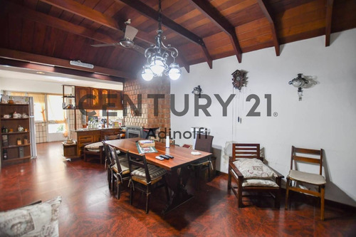 Imagen 18 de 30 de Calle 55 E/ Diag. 74 Y 14 - Casa En Venta Con Pileta Y Parque -