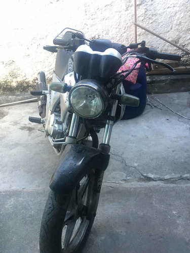 Imagem 2 de 5 de Honda Cbx