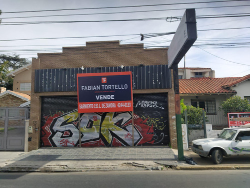 Local A La Calle