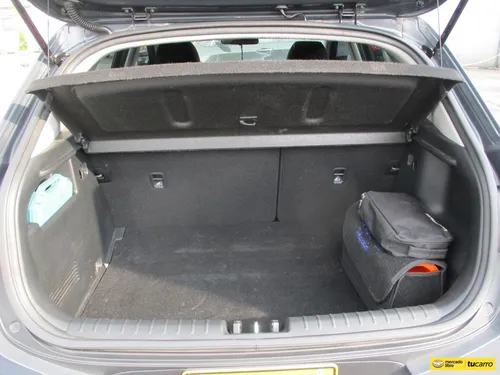 Kia Stonic Zenith Hybrid 4x2 1000cc Mt Aa