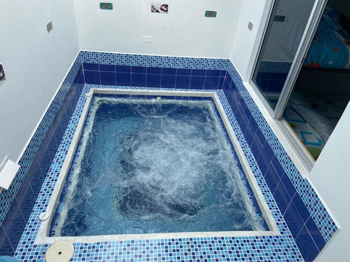 Hermosa Casa Con Jacuzzi U Piso En Zona De Alta Valorización