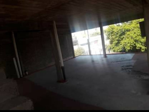 Oportunidad En I. Casanova. Excelente Inmueble 245 Mtrs. Edi