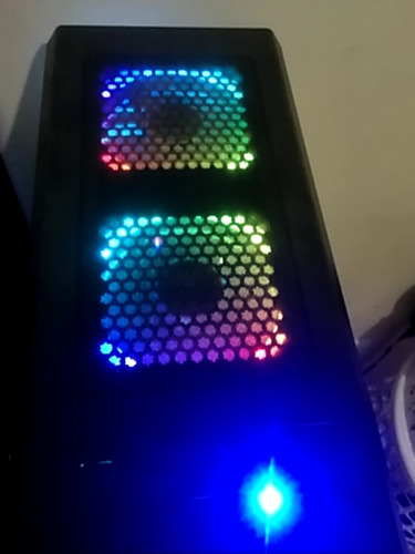 Pc Gamer Rgb Ryzen 5 1600/ Rx470 8gb /16gb Ram Ddr4 3546 Mhz