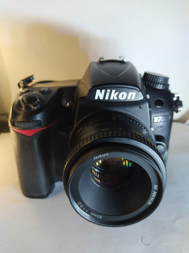 Camara Nikon D7000 + 50mm 1.8d