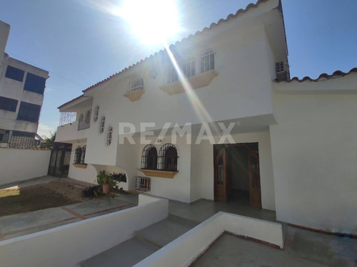 Imagen 1 de 16 de Casa Comercial En Venta La Viña Liseth Varela C134690 Tlf-0414-4183728