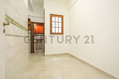 Venta Departamento 3 Ambientes En Destacada Zona De Palermo A 1 Cuadra Del Shopping Alto Palermo.