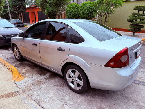Ford Focus 2.0 Ambiente At