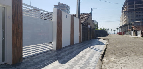 Imagem 3 de 23 de Linda Casa Praia : 5 Suites, Piscina, Excelente Localização , P/ Investidor