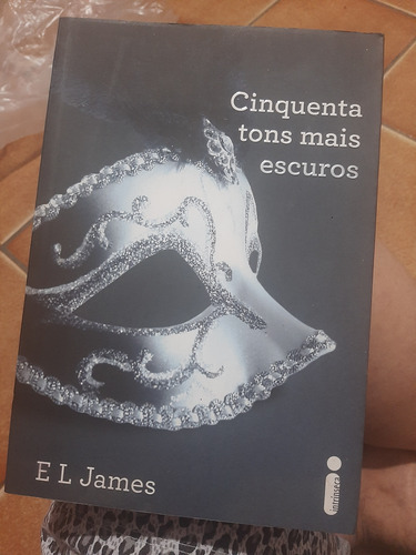 Três Volumes Cinquenta Tons De Cinza V 1 V2 E V 3 (Usado)