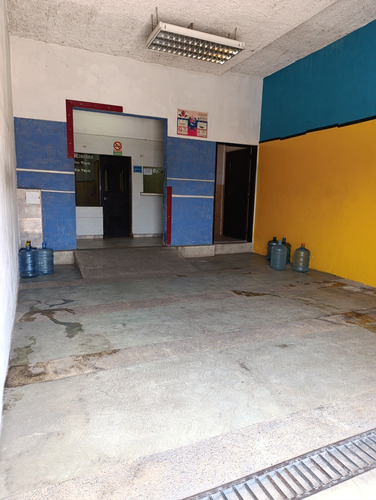 Local En Venta A Pie De Calle Av. Las Ferias Clientes D. (lp