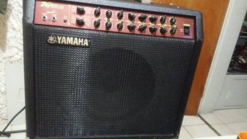 Amplificador Yamaha DG60-112 Transistor para guitarra de 60W