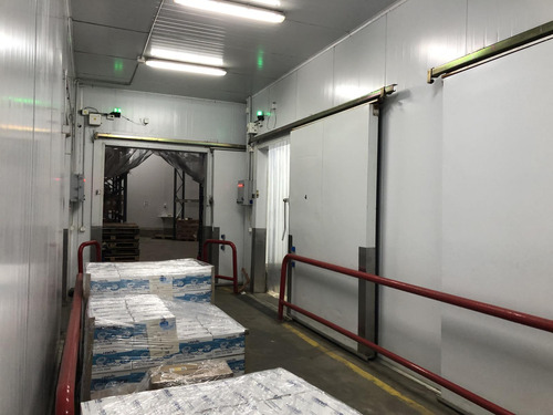 Imagen 13 de 24 de Depósito Para Productos Congelados