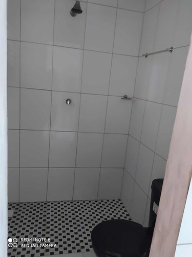 Casa Grande Com 2 Salas E 2 Quartos.