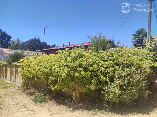 Casa En Venta De 2 Dorm. En El Tabo