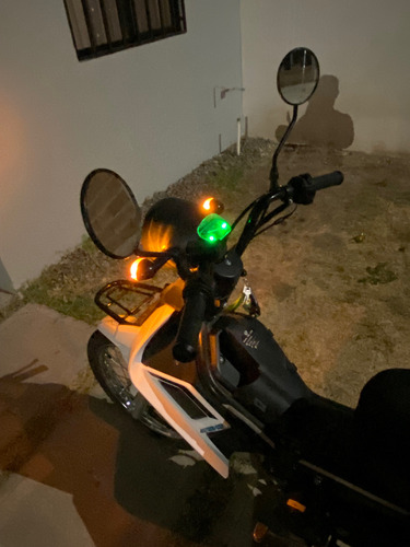 Motocicleta De Trabajo Italika 110 Lt Color Blanco