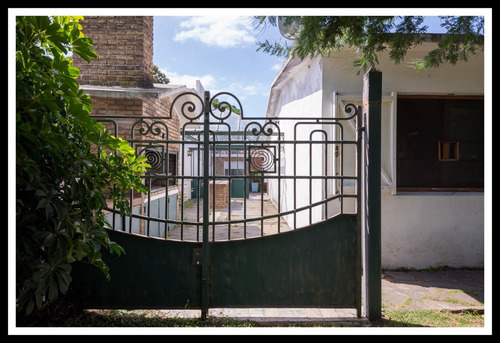 Dos Casas Con Precioso Fondo, Barbacoa Y Garaje