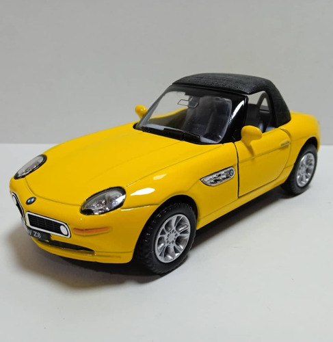 Bmw Z8 * Kinsmart * Escala 1:36