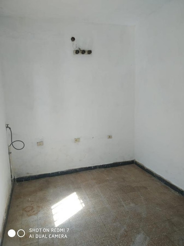 Imagen 3 de 12 de Casa Con Galpón En Venta - Rosario - Barrio Ludueña
