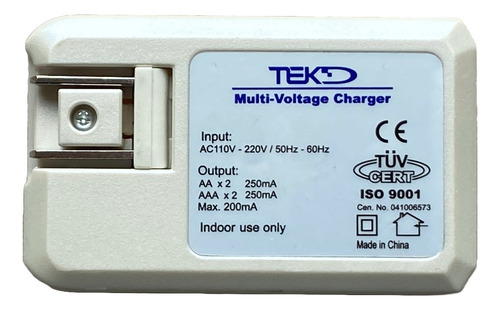 Cargador De Pilas Universal Y Multivoltaje Para Aa Y Aaa