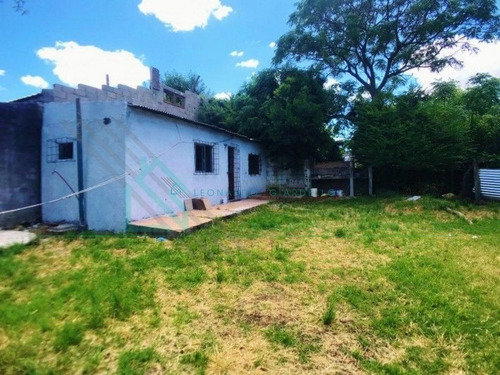 Imagen 1 de 14 de Colonia Del Sacramento - Casa A Refaccionar Con Muy Buen Terreno
