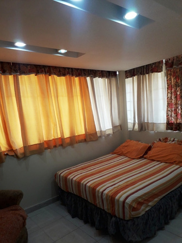 Imagen 2 de 8 de El Bosque , Ave Las Delicias, Aquilamos Apto 68 M2 2 Habt , 1 Baño