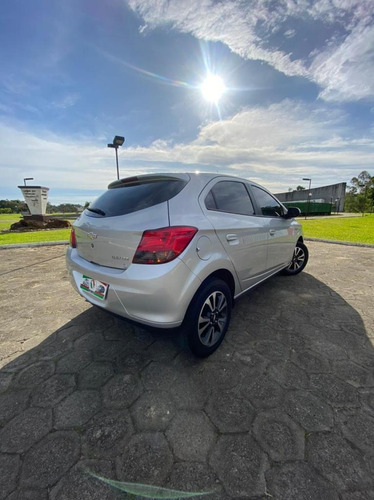 Imagem 5 de 8 de Chevrolet Onix Hatch Ltz 1.4 8v Flexpower 5p Mec.