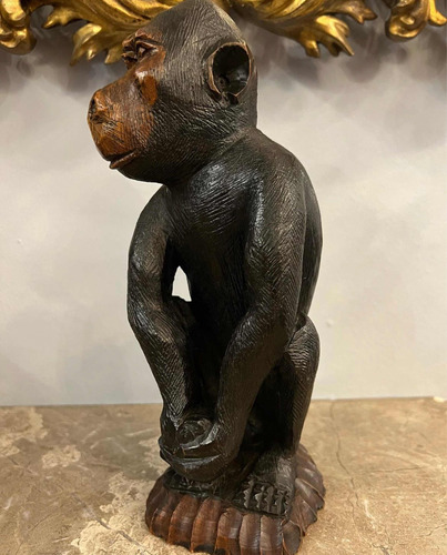 Figura En Madera Tropical - Tallada  - Representa Un Mono